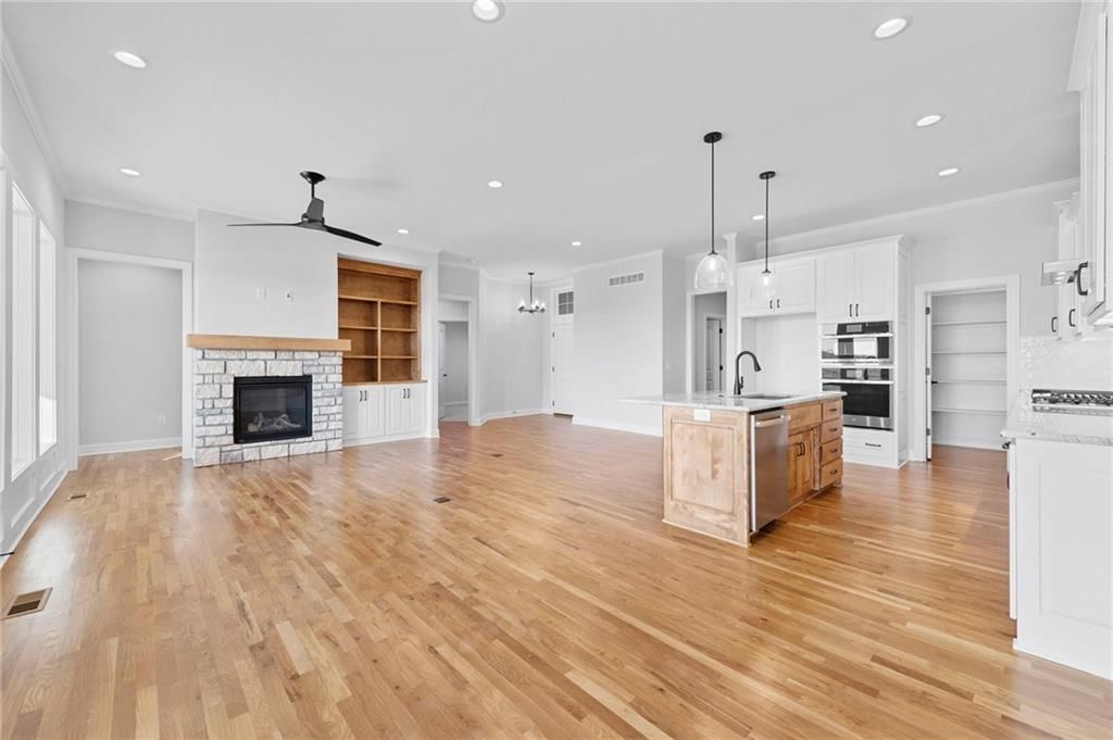 14659 Merion Lane — photo 14