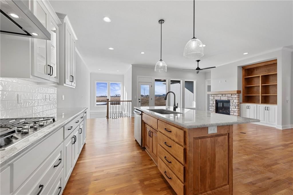 14659 Merion Lane — photo 16