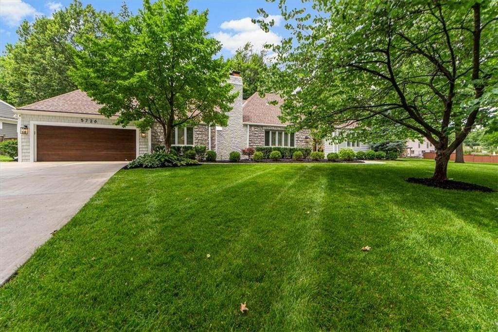 5726 Howe Drive, Fairway, KS