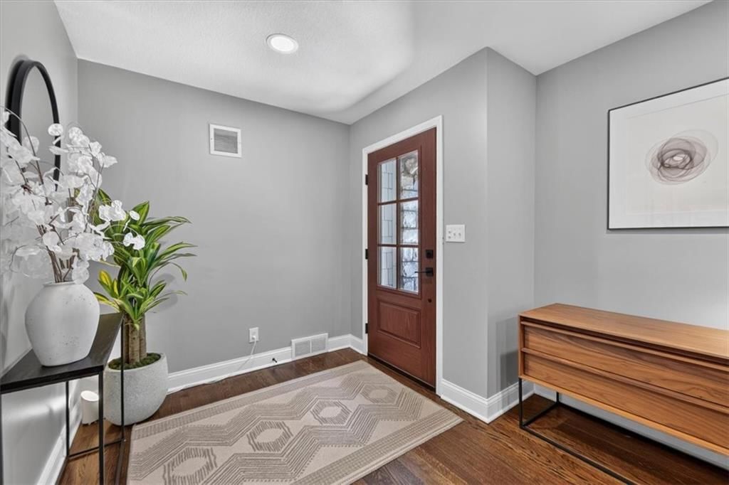 5726 Howe Drive — photo 12