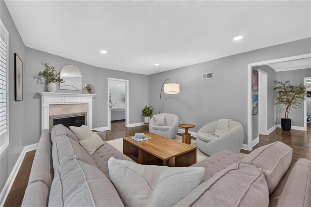 5726 Howe Drive — photo 13