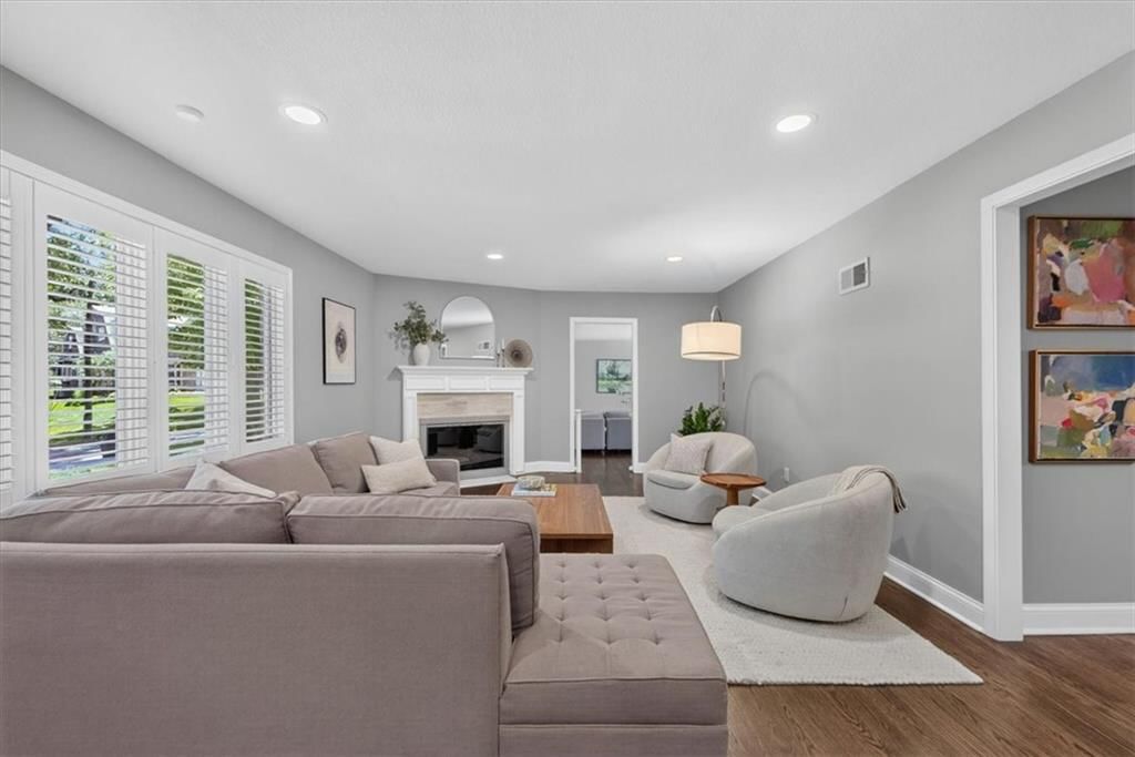 5726 Howe Drive — photo 14