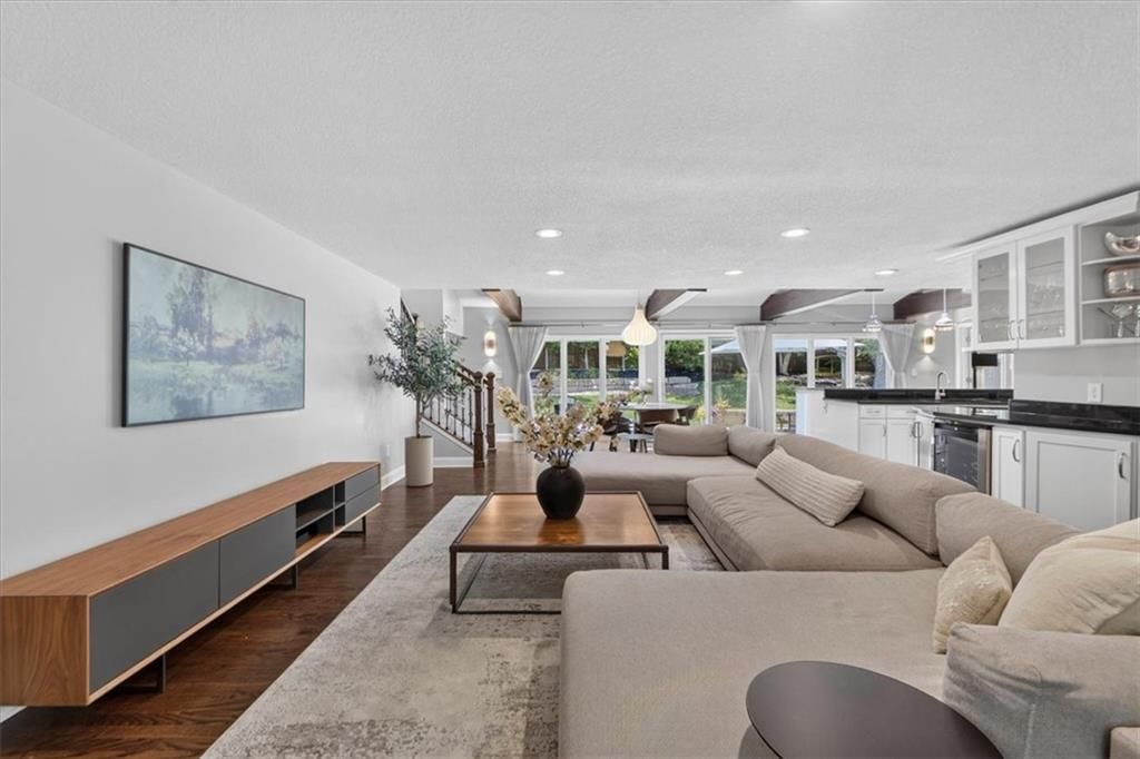 5726 Howe Drive — photo 17
