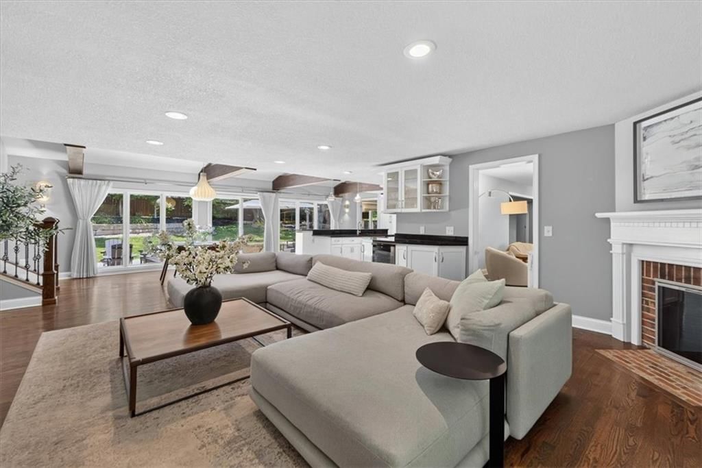 5726 Howe Drive — photo 18