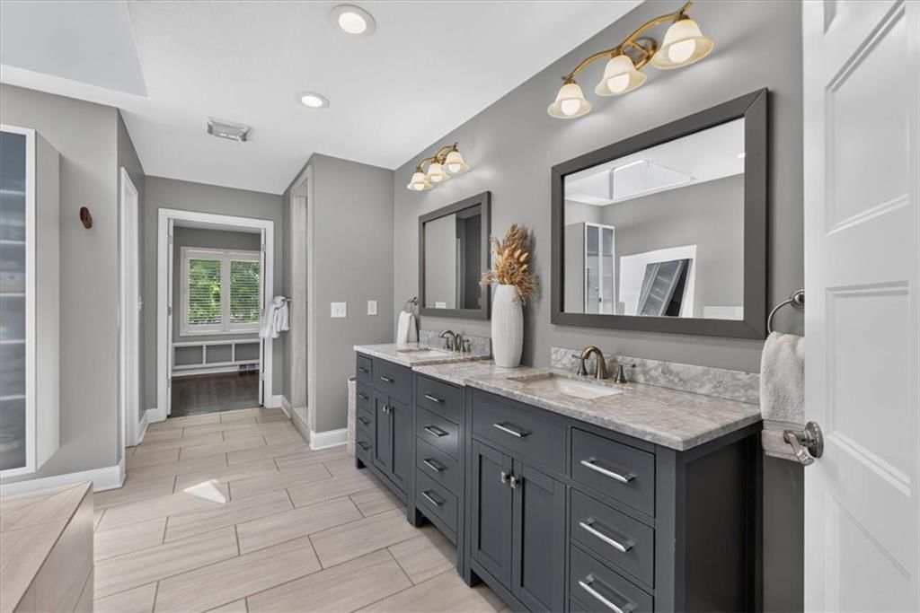 5726 Howe Drive — photo 41