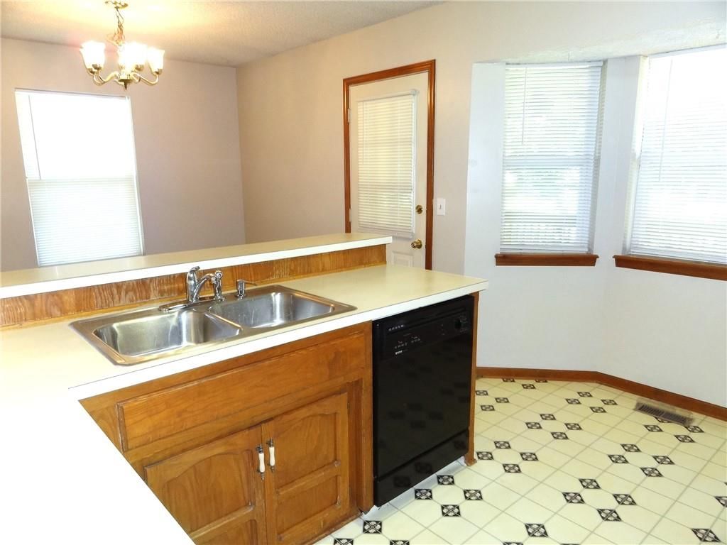6807 Orchard Street — photo 12