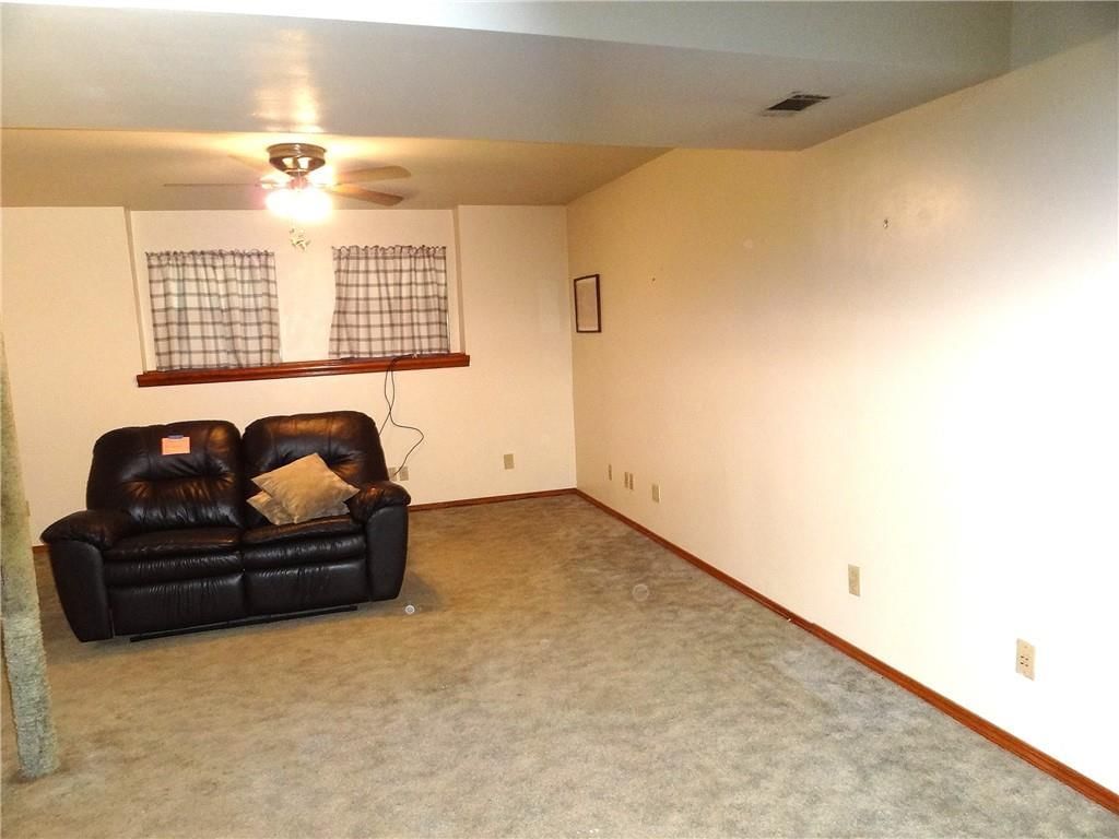6807 Orchard Street — photo 22