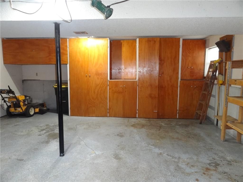 6807 Orchard Street — photo 27