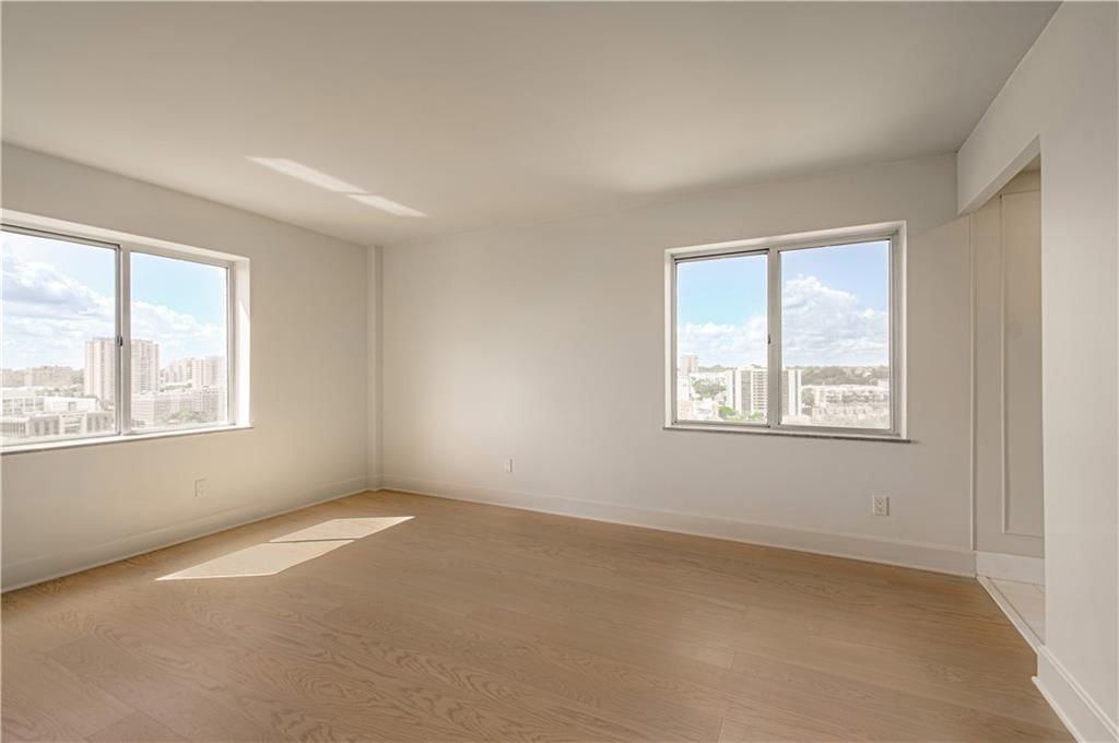 4550 Warwick Boulevard — photo 28