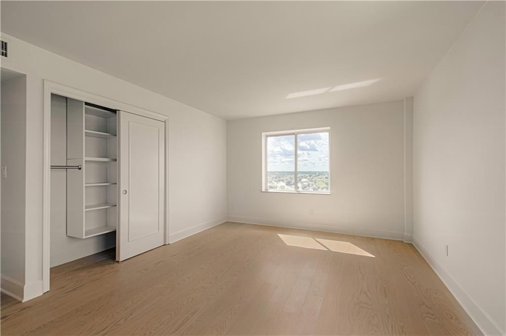 4550 Warwick Boulevard — photo 30