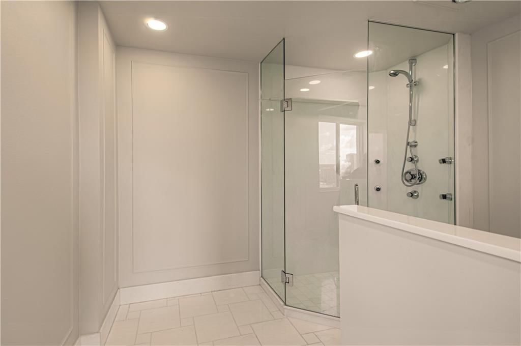4550 Warwick Boulevard — photo 32