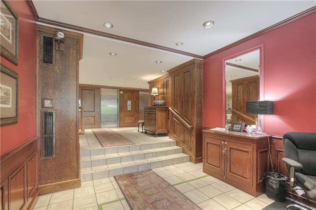 4550 Warwick Boulevard — photo 36