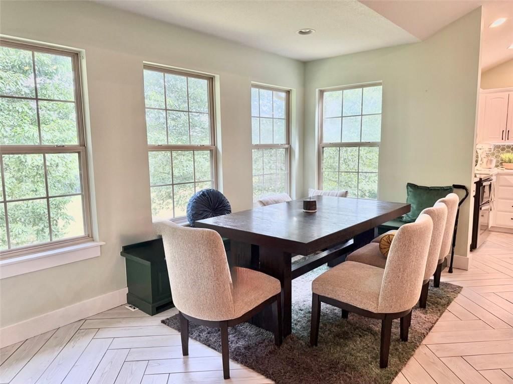 17675 Hazel Crest Lane — photo 2