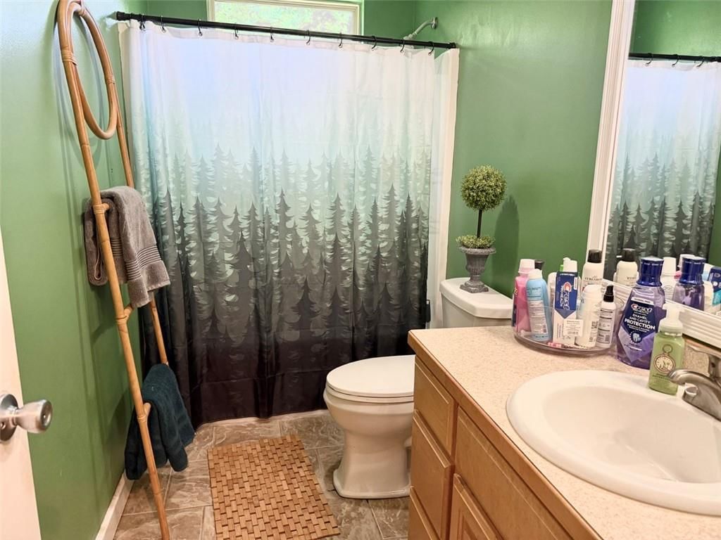 17675 Hazel Crest Lane — photo 32