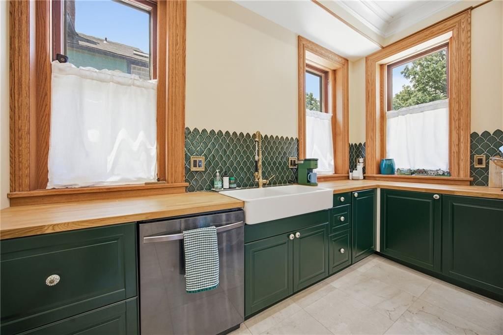 1840 Pendleton Avenue — photo 32