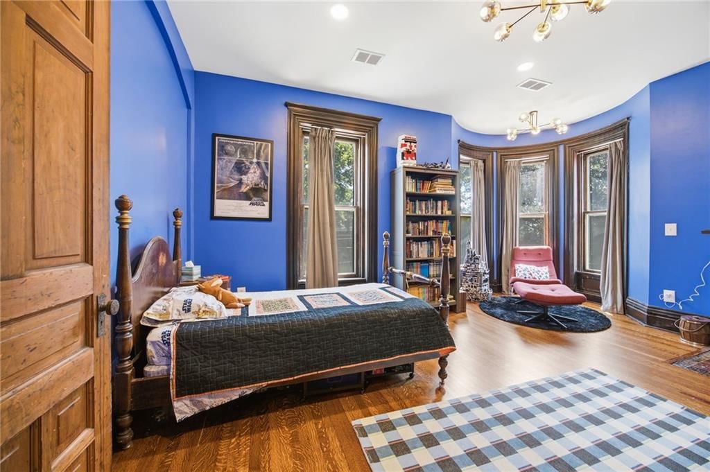 1840 Pendleton Avenue — photo 46