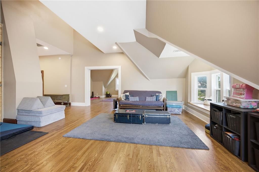 1840 Pendleton Avenue — photo 68