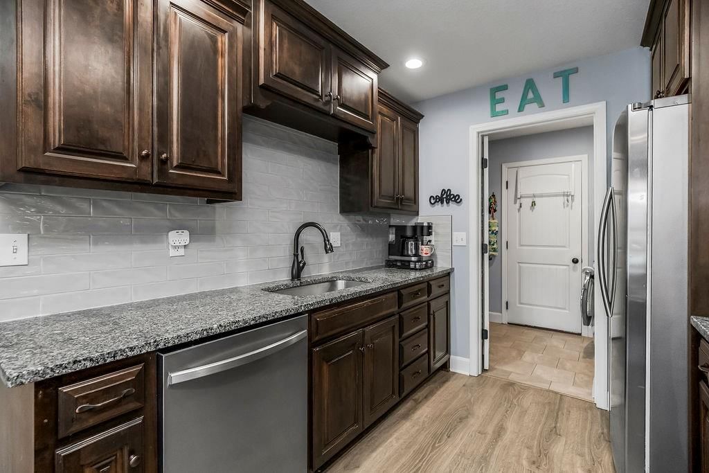 12209 N Pomona Lane — photo 8