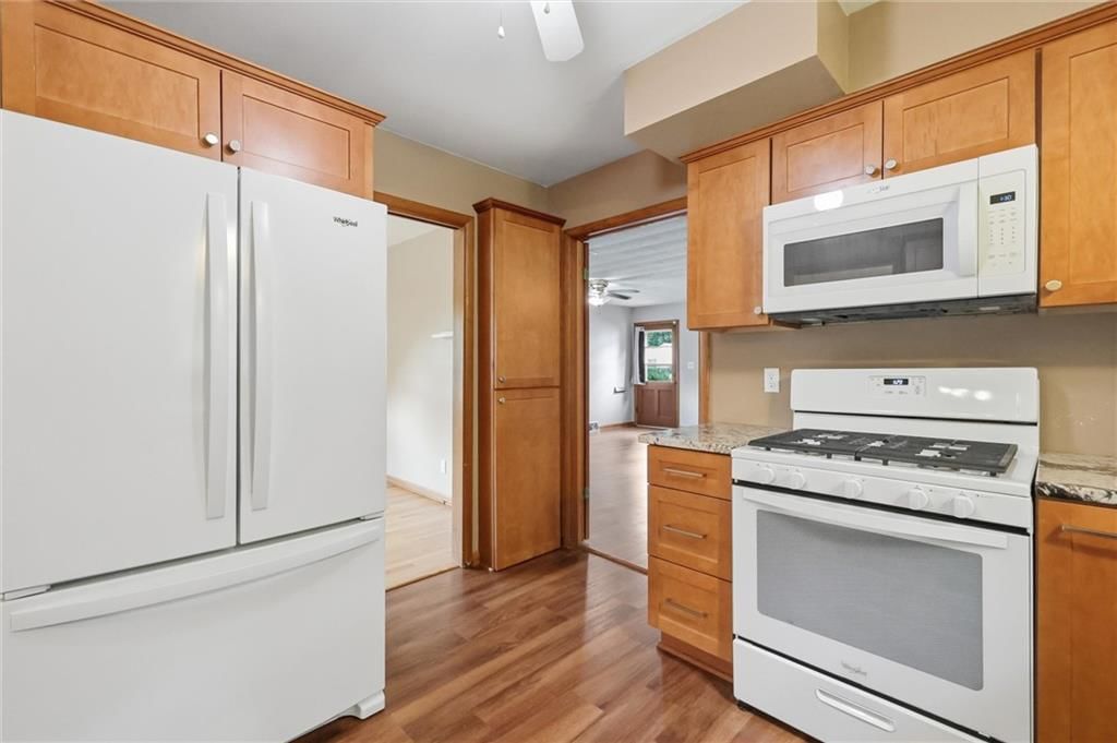 702 W 89TH Street — photo 14