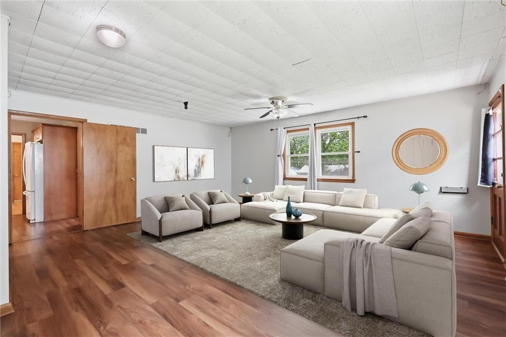 702 W 89TH Street — photo 16