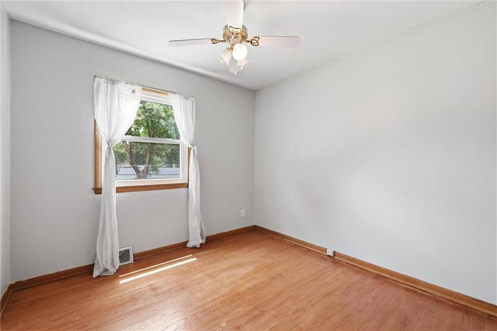 702 W 89TH Street — photo 26