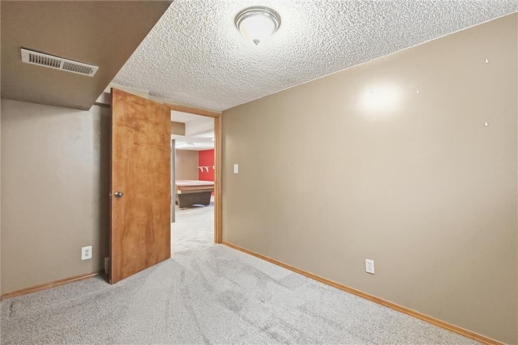702 W 89TH Street — photo 32