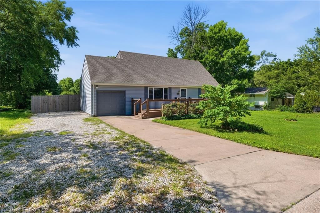 205 Eldorado Drive — photo 2