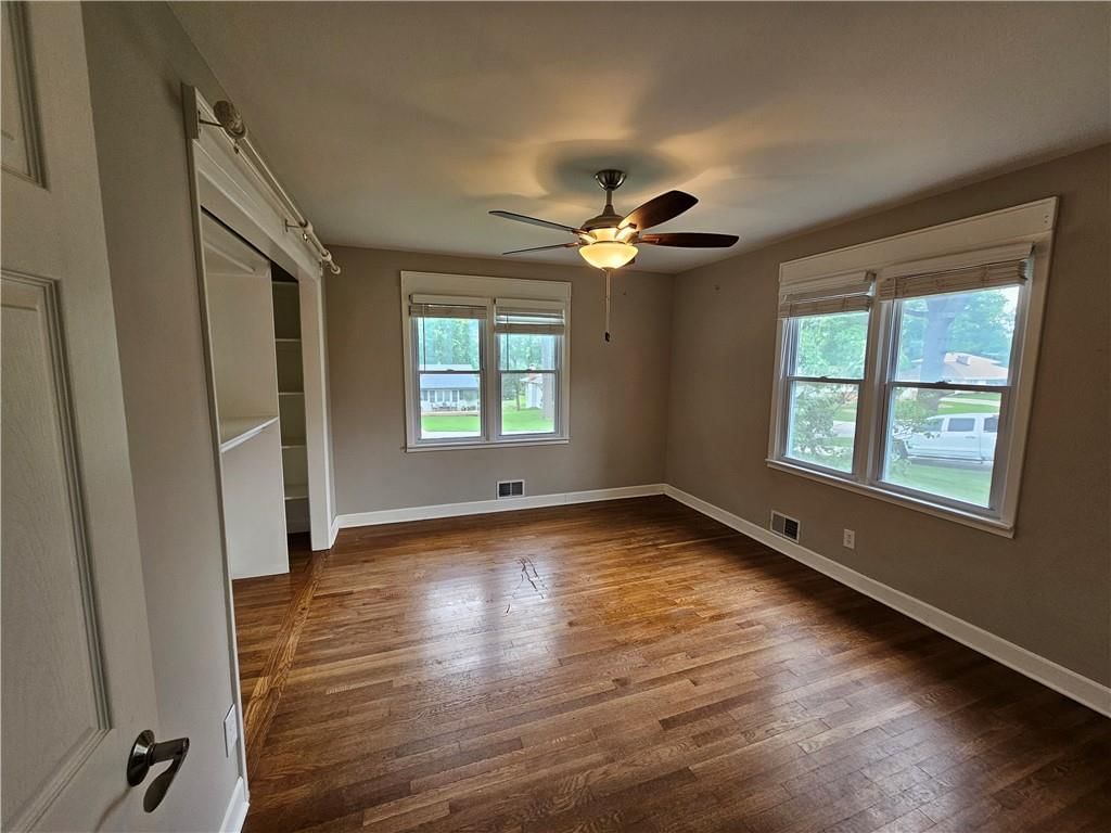 10913 W 50TH Terrace — photo 11