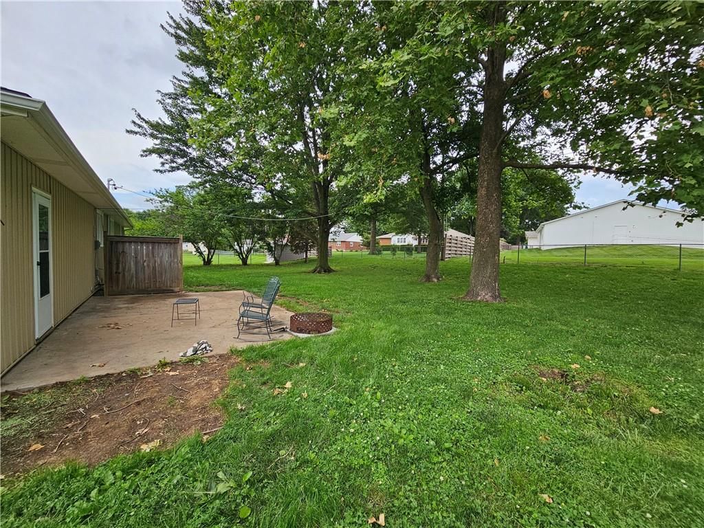 10913 W 50TH Terrace — photo 33