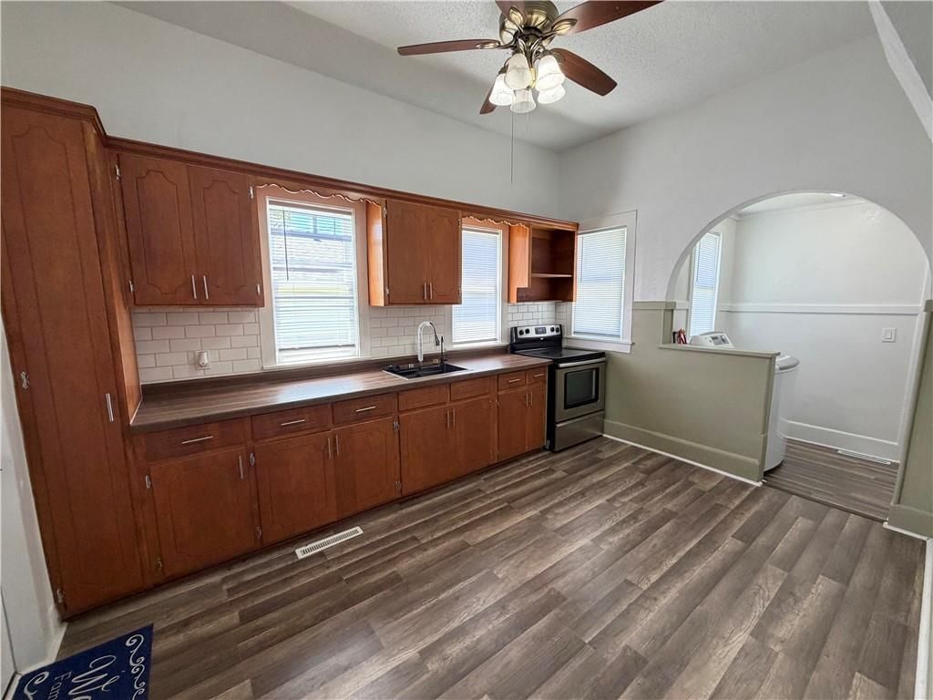 313 W Harrison Street — photo 8