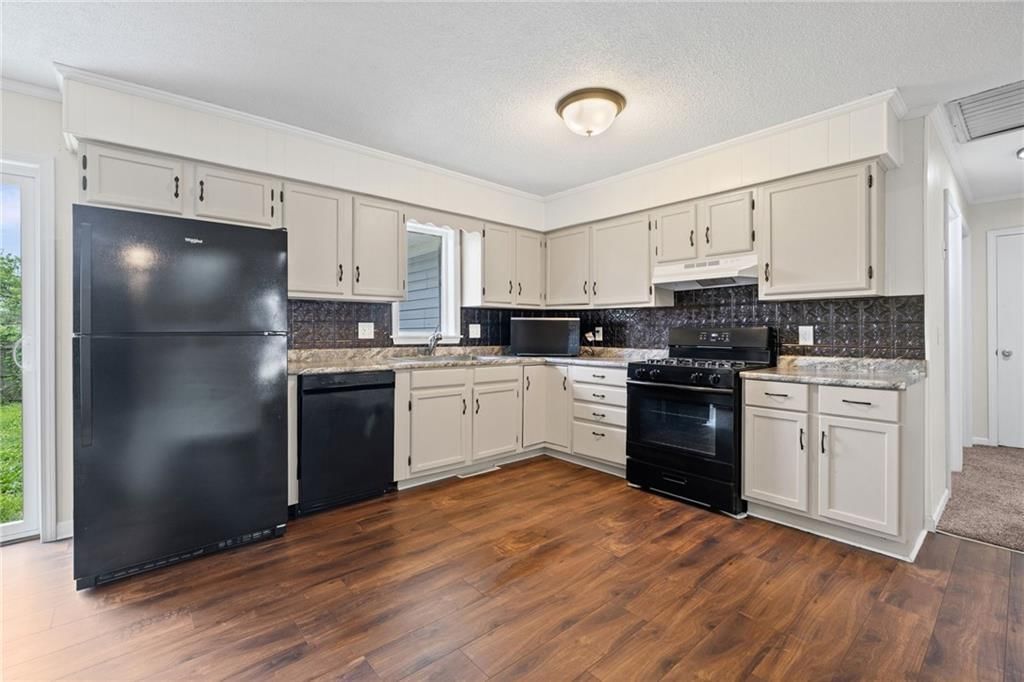 330 N Grant Street — photo 12