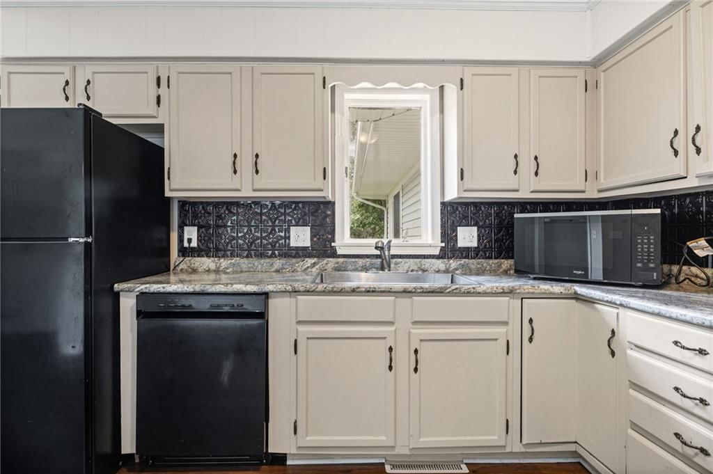 330 N Grant Street — photo 15
