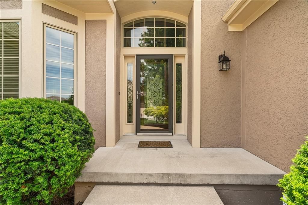 1613 NE Shadow Valley Drive — photo 7