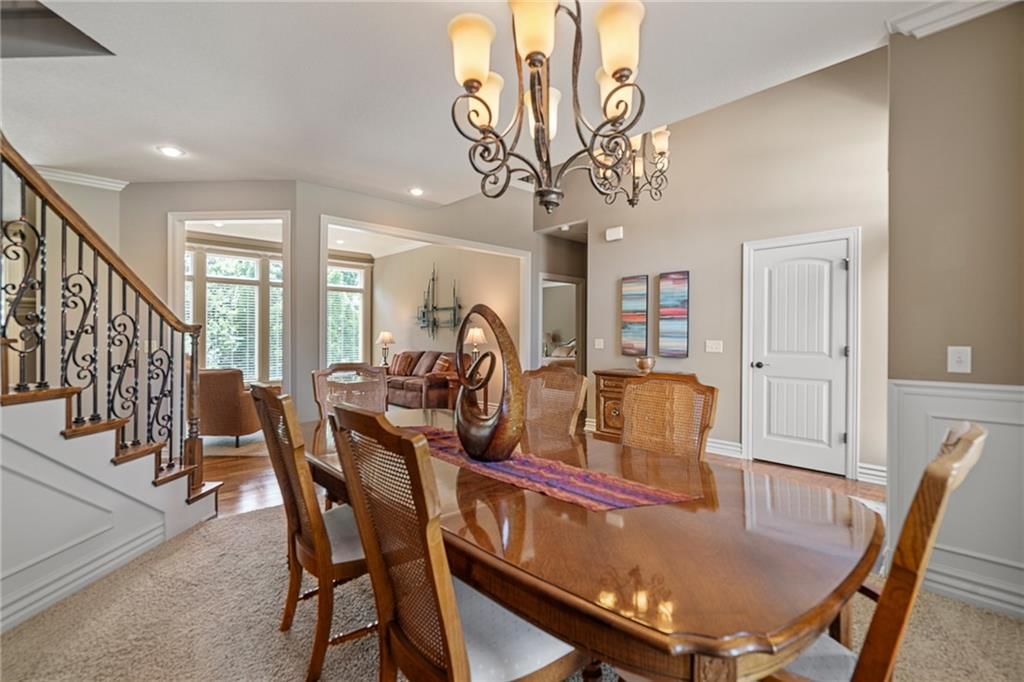 1613 NE Shadow Valley Drive — photo 10