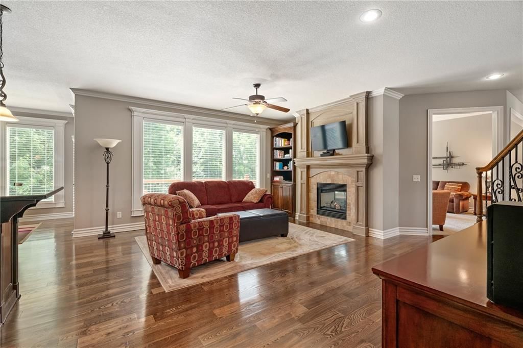 1613 NE Shadow Valley Drive — photo 15