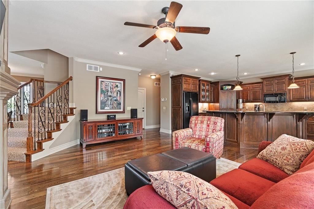1613 NE Shadow Valley Drive — photo 18