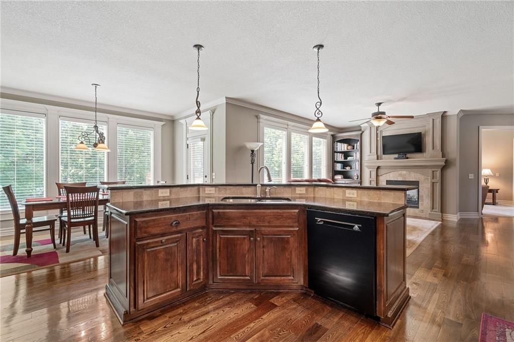 1613 NE Shadow Valley Drive — photo 21