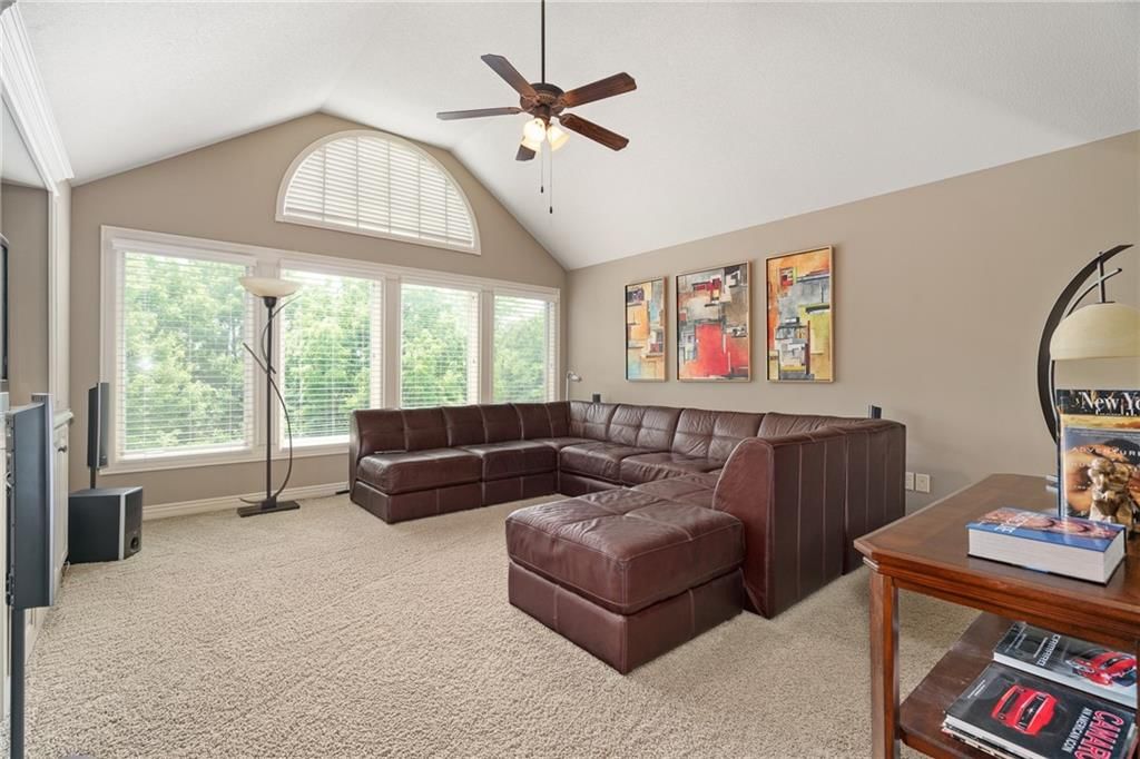 1613 NE Shadow Valley Drive — photo 42