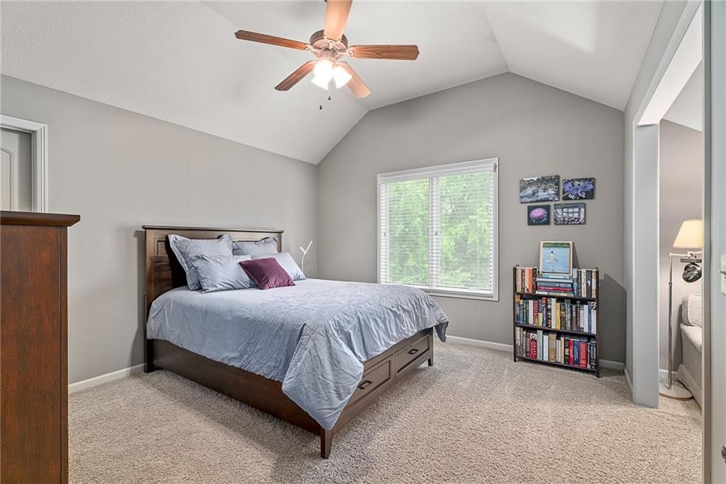 1613 NE Shadow Valley Drive — photo 49