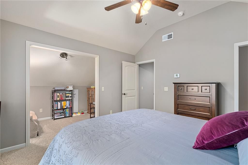 1613 NE Shadow Valley Drive — photo 50