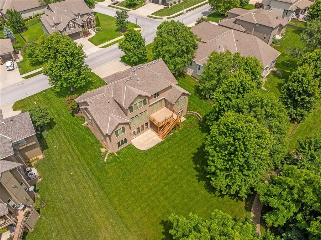 1613 NE Shadow Valley Drive — photo 61