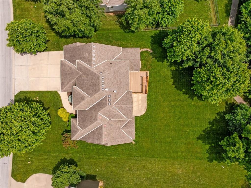 1613 NE Shadow Valley Drive — photo 63