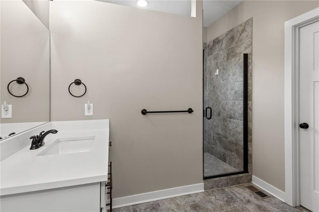 5866 S National Drive — photo 21