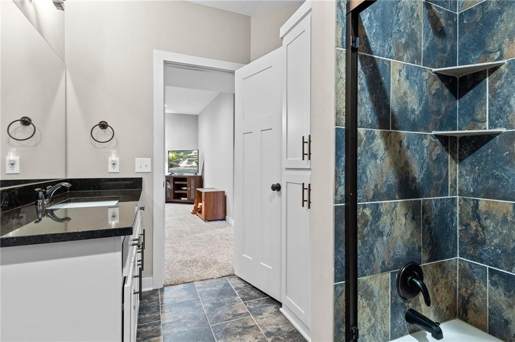 5866 S National Drive — photo 35