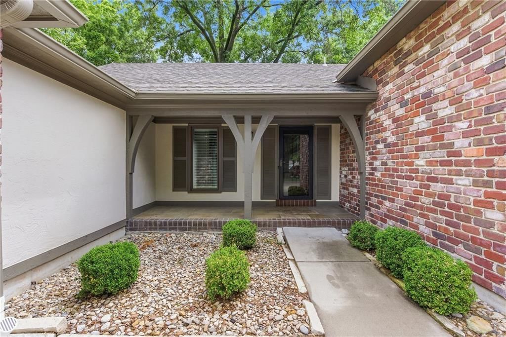10245 Conser Street — photo 2