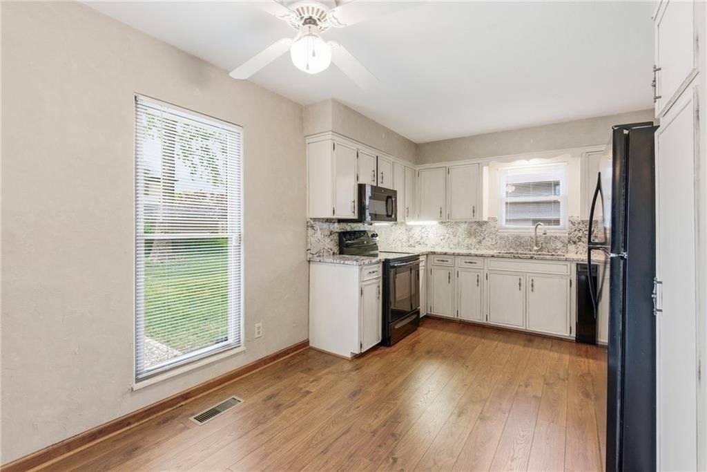 10245 Conser Street — photo 12