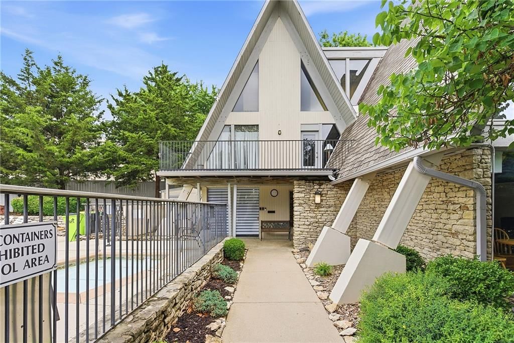 10245 Conser Street — photo 28
