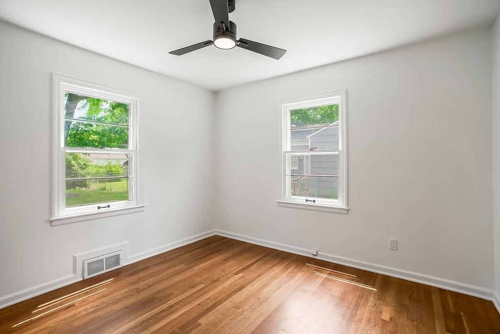 616 S Lee Avenue — photo 9