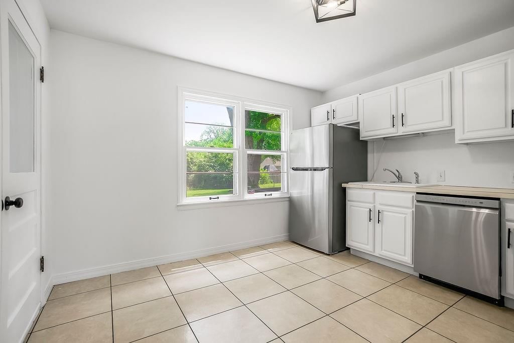 616 S Lee Avenue — photo 20