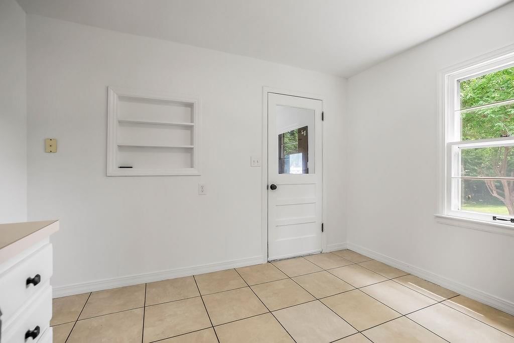 616 S Lee Avenue — photo 24